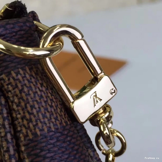 First bag ru wallet Vuitton Louis 0714